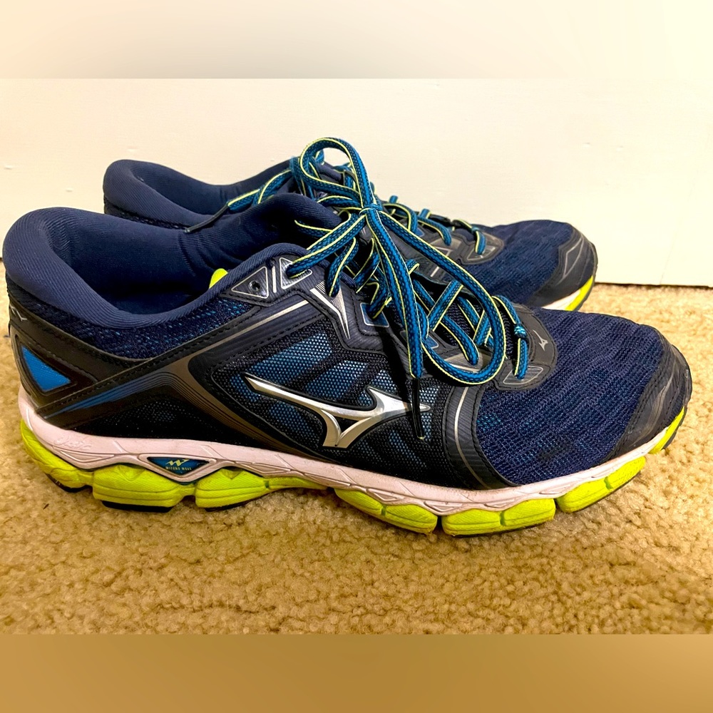 Men’s Tennis Shoes